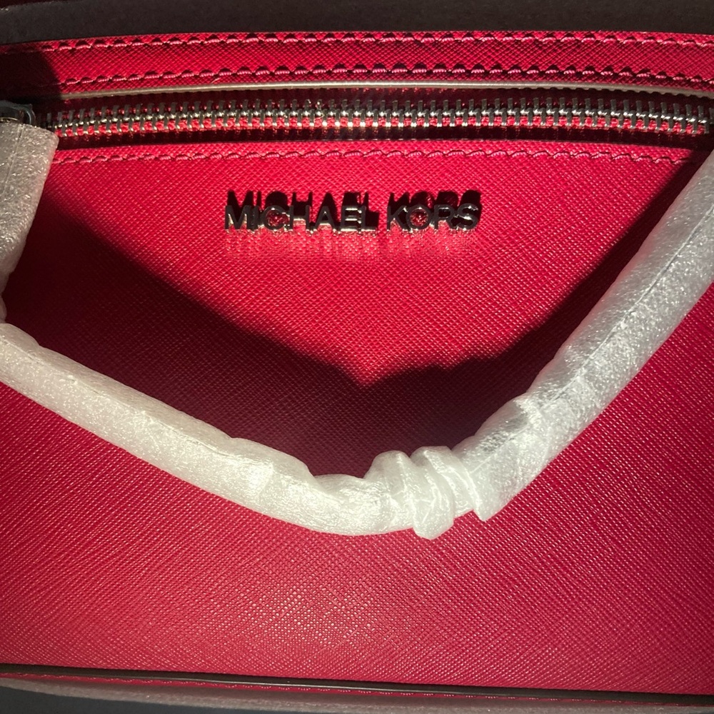 Michael Kors Dark Raspberry Jet Set Leather Crossbody Bag - Picture 3 of 10